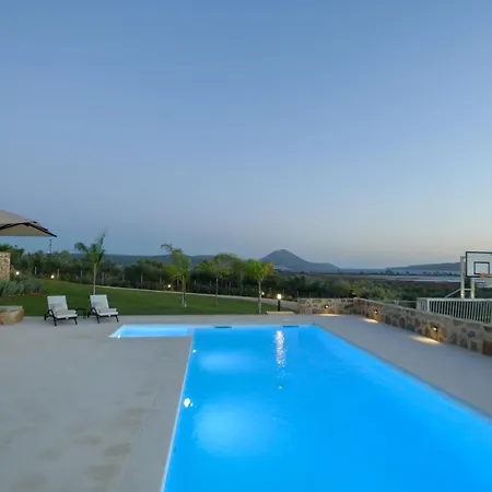 Family & Golf Laguna Towers Navarino *